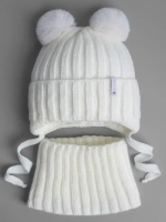 Шапка детская вязаная с помпонами и снуд