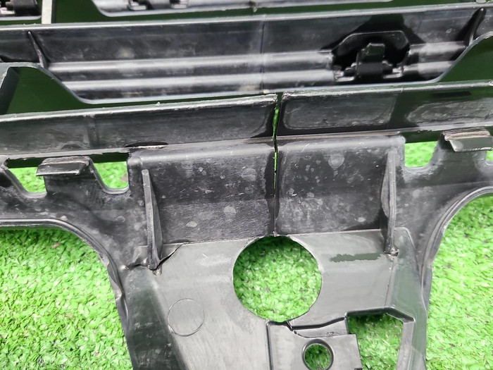 Решетка переднего бампера Porsche Cayenne 3 17-23