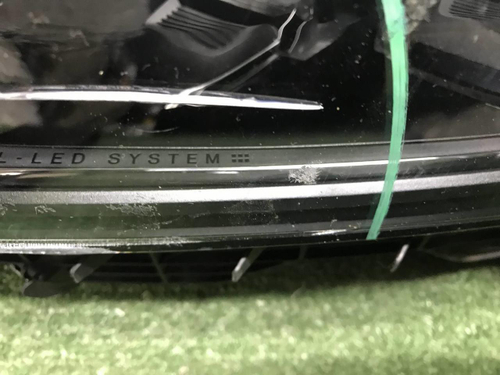 Битая Фара левая Volvo XC60 2 (2017-2021) LED