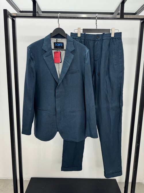 Льняной костюм Kiton