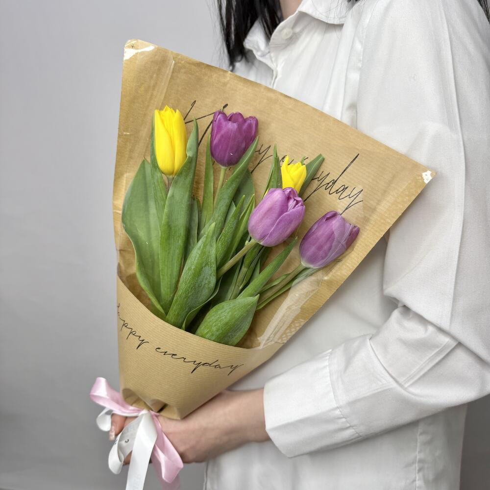 5 тюльпанов микс в крафте