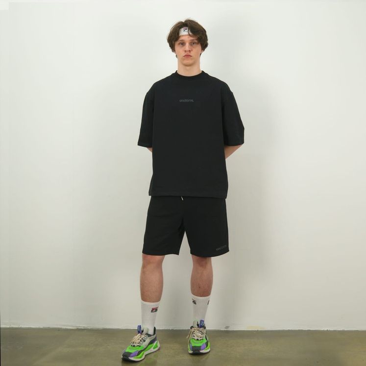 Футболка UNIFORM Relaxed, черный