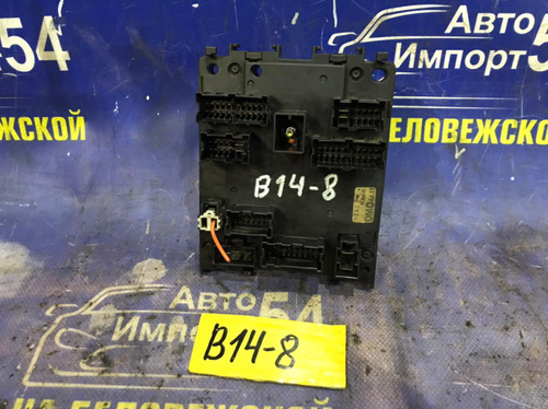 Блок предохранителей салонный NISSAN SUNNY 1995