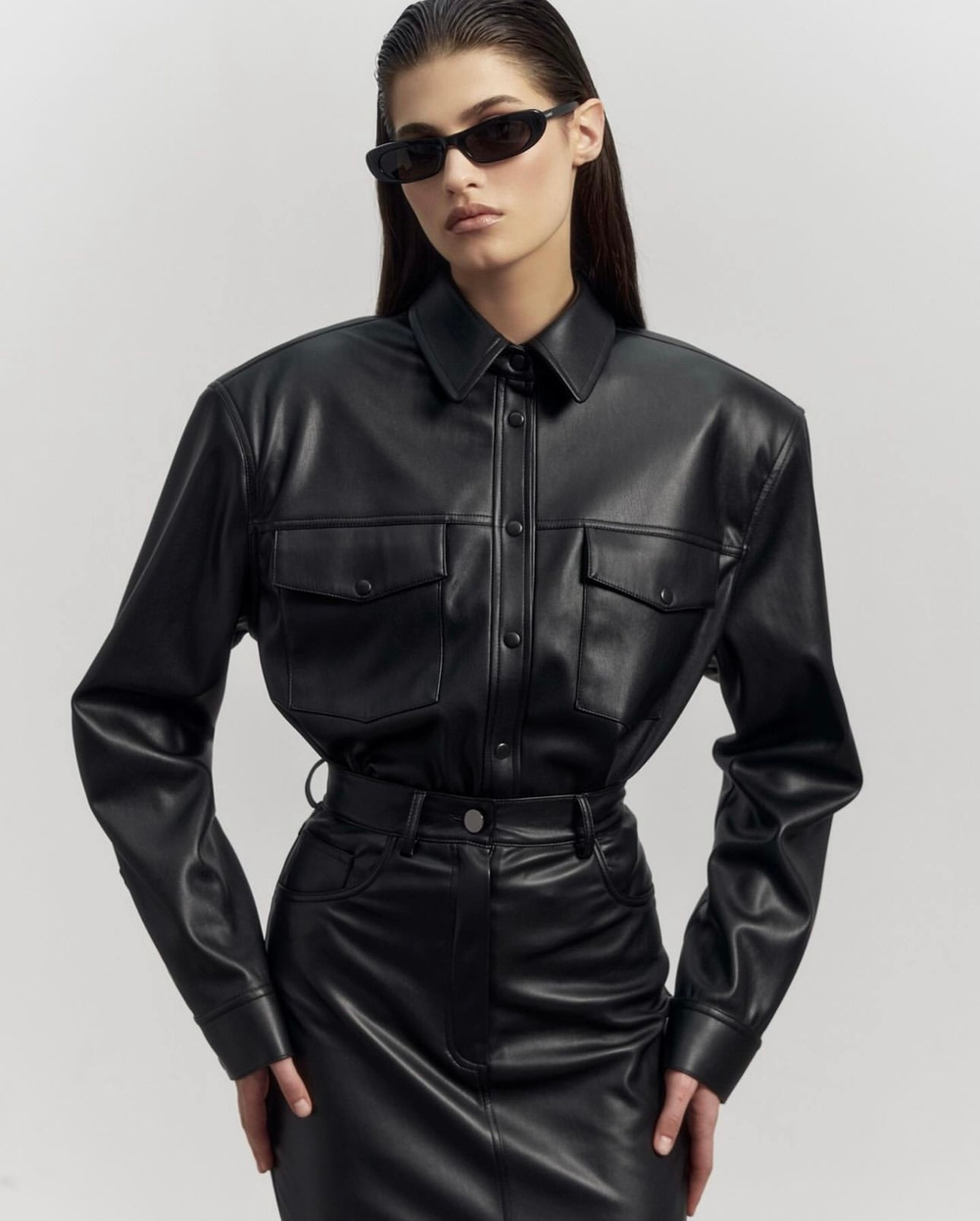 Рубашка из экокожи