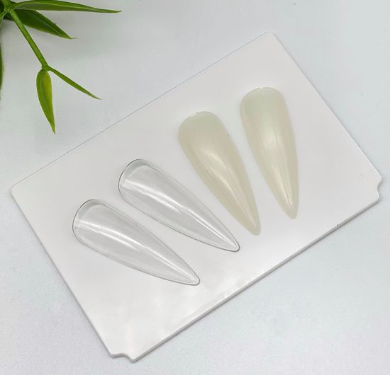 Типсы для демонстрации отрывные "Острый миндаль" 30 мм прозрачные