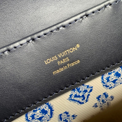 Louis Vuitton Capucines BB