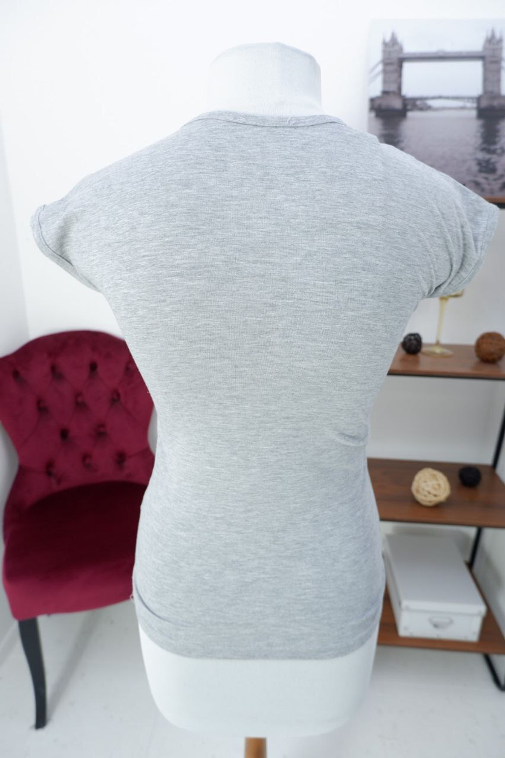 Футболка стильная 42 размер