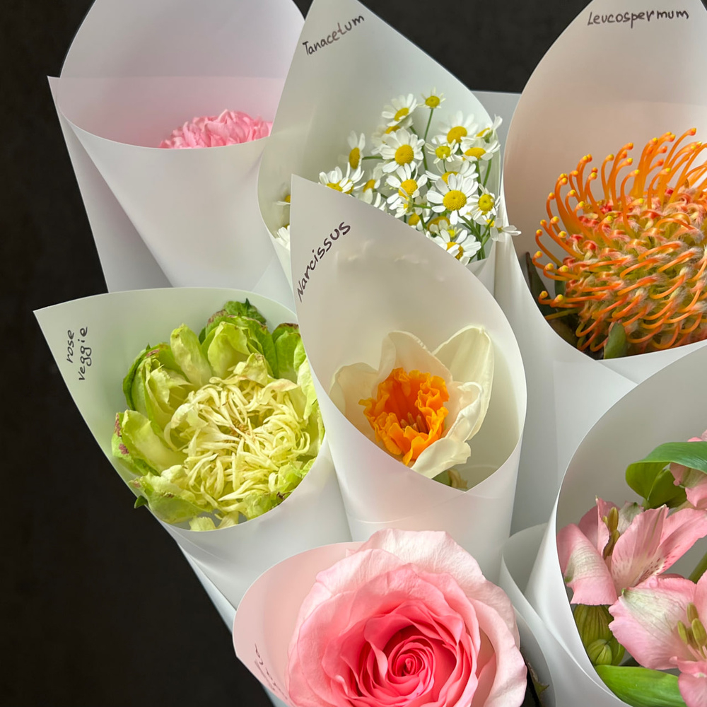 Дофаминовый букет в корейском стиле, размер S/ Цветы/ букет от RoseMarkt