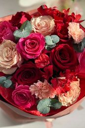 Красивый авторский букет цветов для подарка на день рождения или свидание