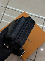 Сумка-слинг Louis Vuitton