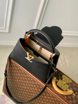 Louis Vuitton Capucines MM