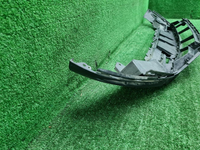 Юбка переднего бампера Mercedes GLC X253 19-22 AMG