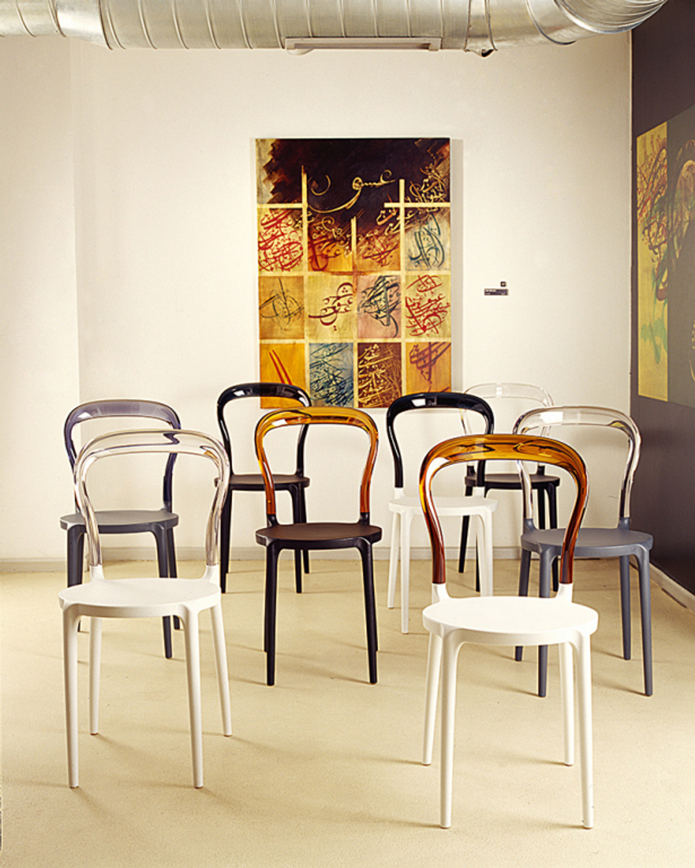 Стул пластиковый Siesta Contract Mr Bobo, белый, янтарный