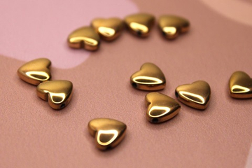 Бусина сердце гематит 8 мм золото