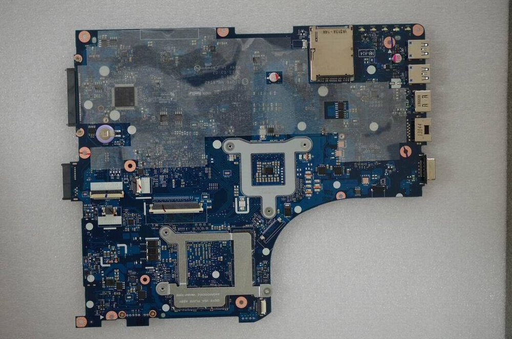 Материнская плата для ноутбука Lenovo Y500 W8 MB 2G 35W W/BT/BL (90002673), оригинал