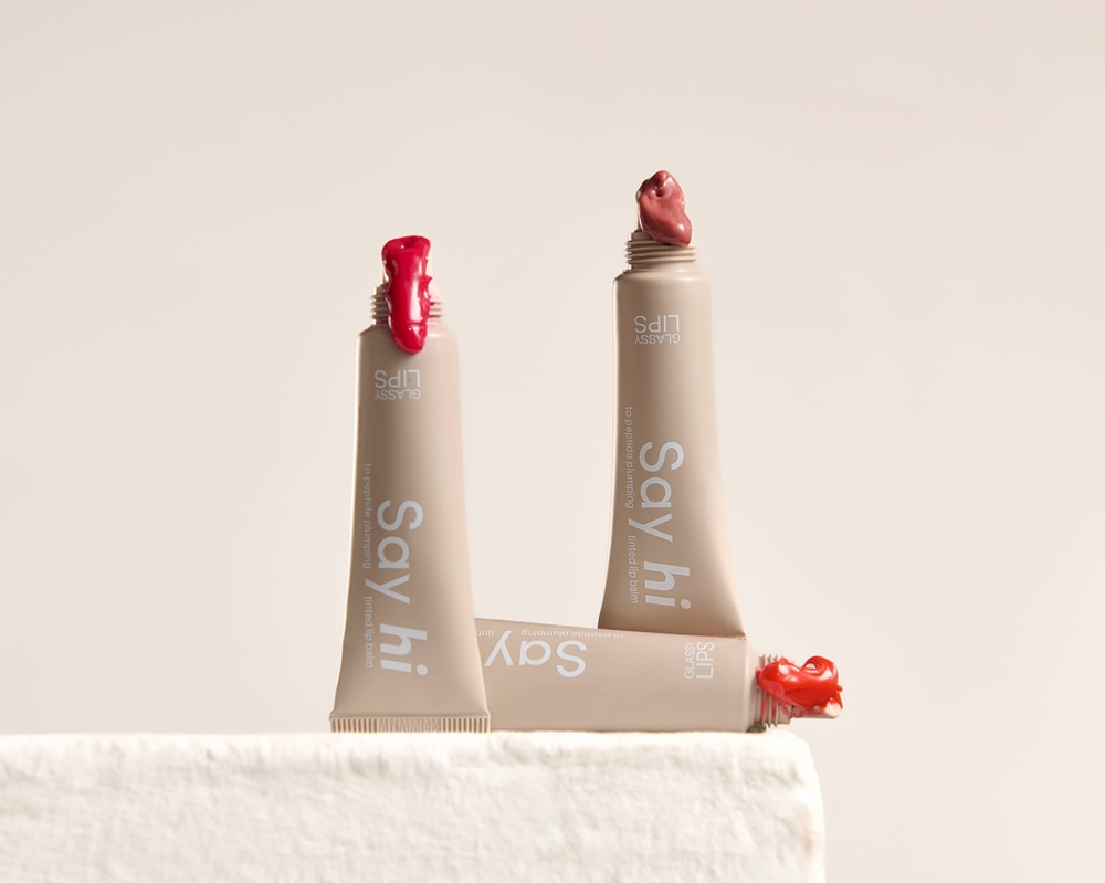 Say Hi Glassy Lips - Тонирующий бальзам для губ с пептидами оттенок Fuchsia, 10 ml