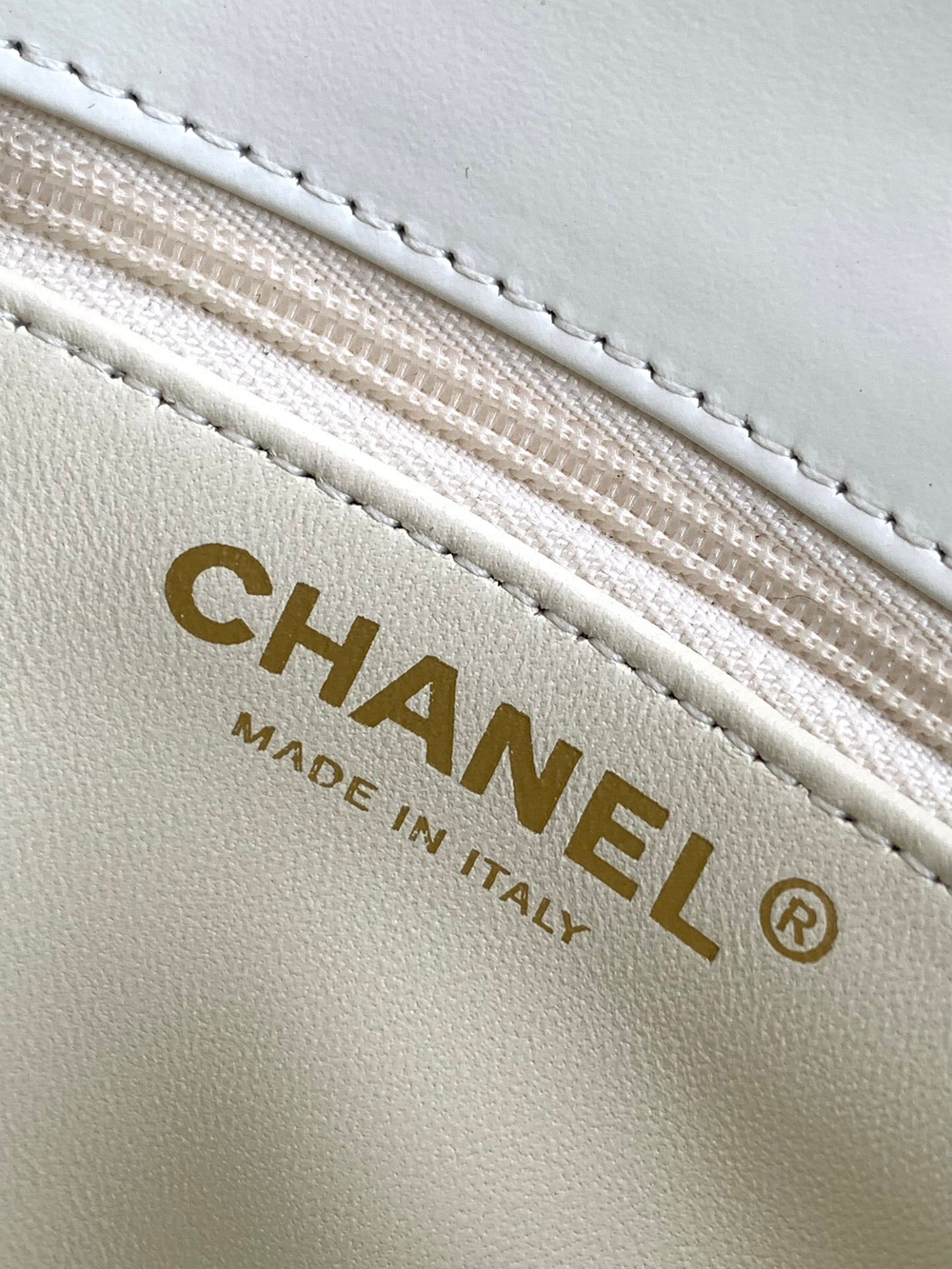 Chanel Bag 19 cm