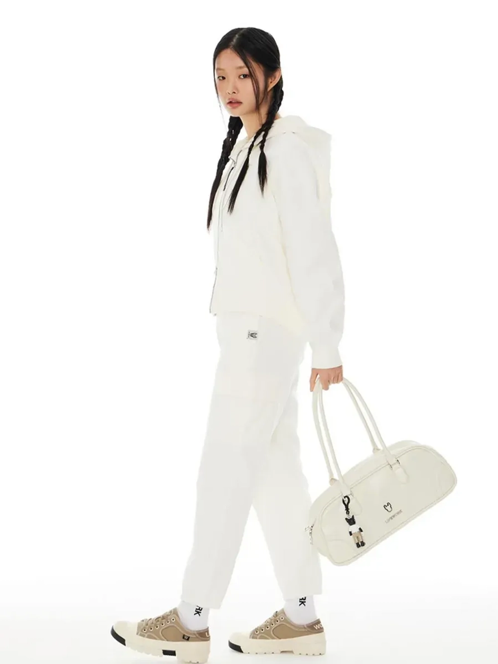 Брюки-джоггеры с надписями