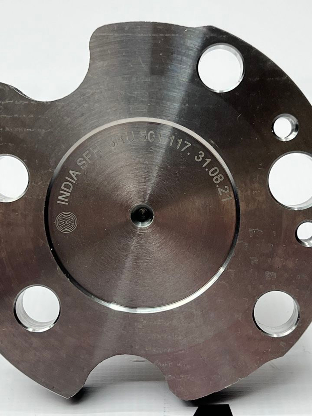 Цaпфa задней ступицы Skоdа Шкoда Pапид, Фольксвагeн Полo. Оригинал. 6RU501117