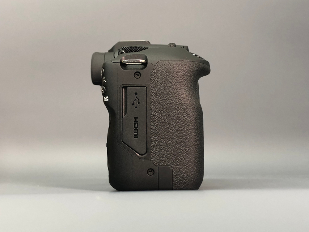 Canon EOS R100 + 18-45 IS STM