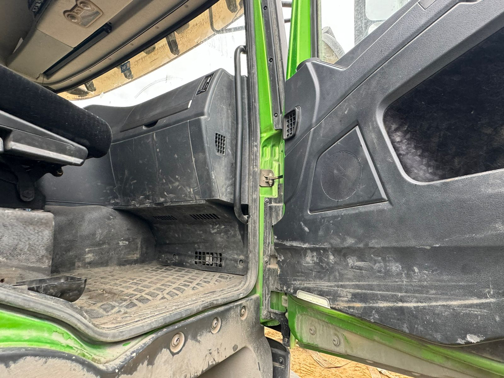 Shacman (Shaanxi) SX* 8x4 Самосвал SX3319XD426 (Дизельный, 12.5 л, 453 л.с. МТ)