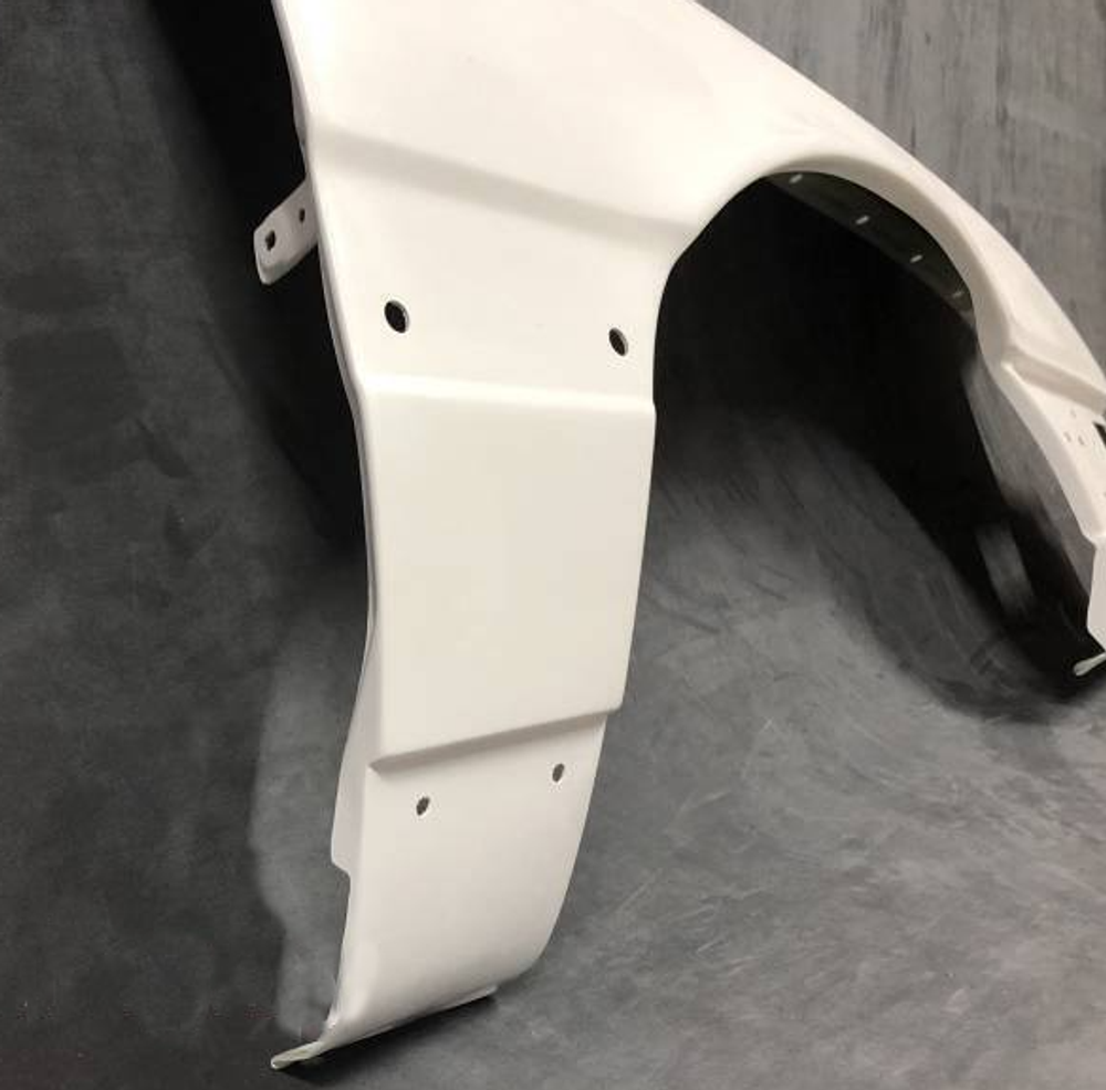 Передние крылья Audi 200 C3 пластиковые