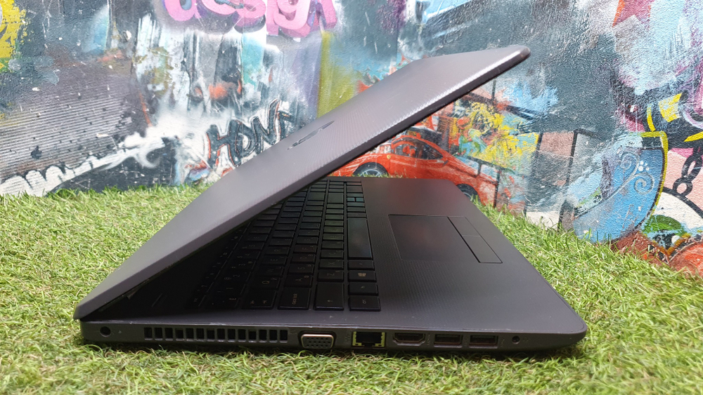 Ноутбук HP i3-7/12Gb/M330 2Gb/FHD