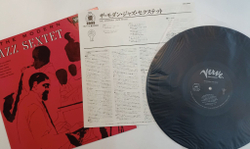 Винтажная виниловая пластинка LP The Modern Jazz Sextet Featuring Dizzy Gillespie, Sonny Stitt, John Lewis, Skeeter Best, Percy Heath & Charlie Persip The Modern Jazz Sextet (Japan 1986)
