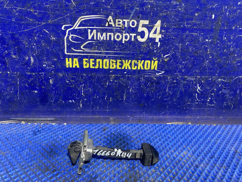 Ограничитель двери задней правой Honda VEZEL 2013-2018
