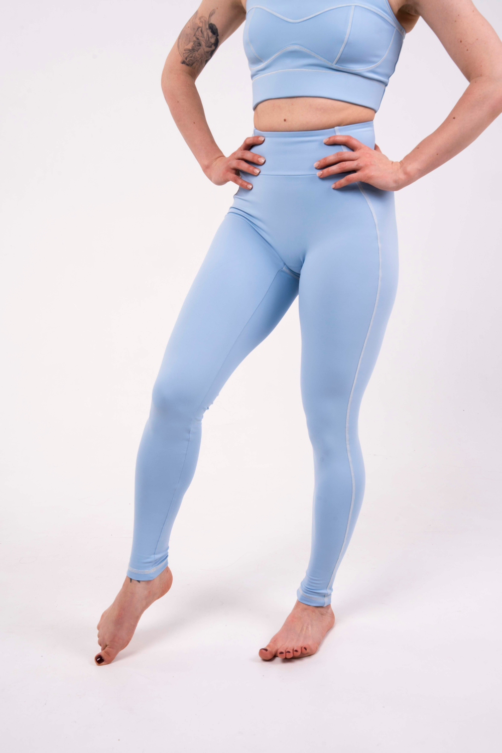 Спортивные леггинсы из бифлекса