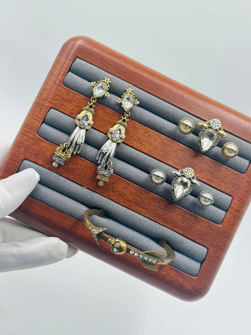 Серьги Alexander McQueen