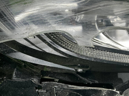 Битая Фара правая Geely Atlas Pro (2021-2025) LED