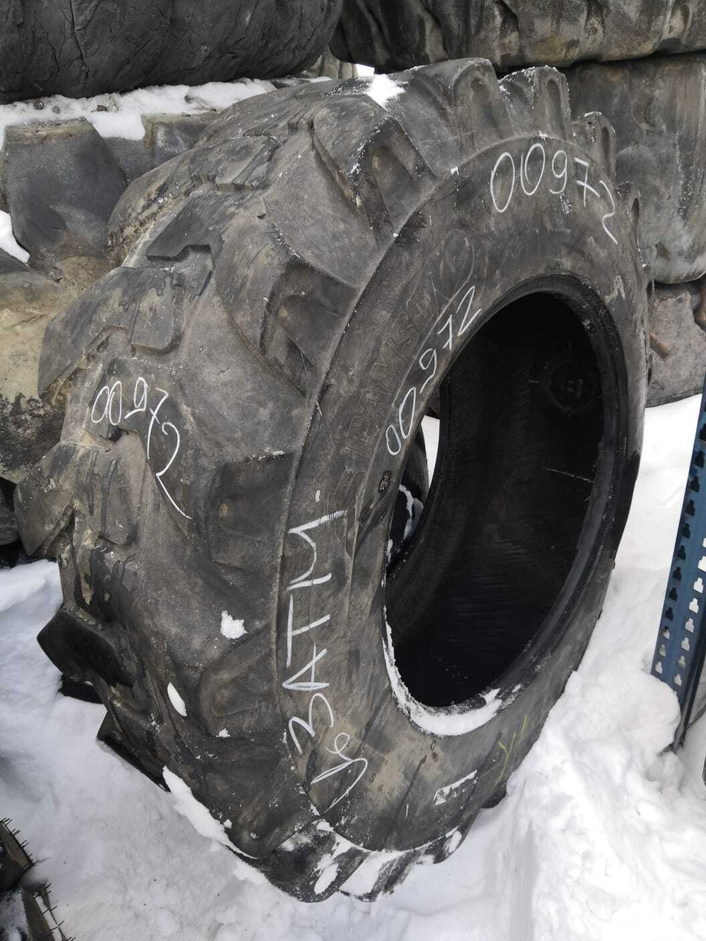 16.9-28 Camso BACKHOE R4 шина б/у