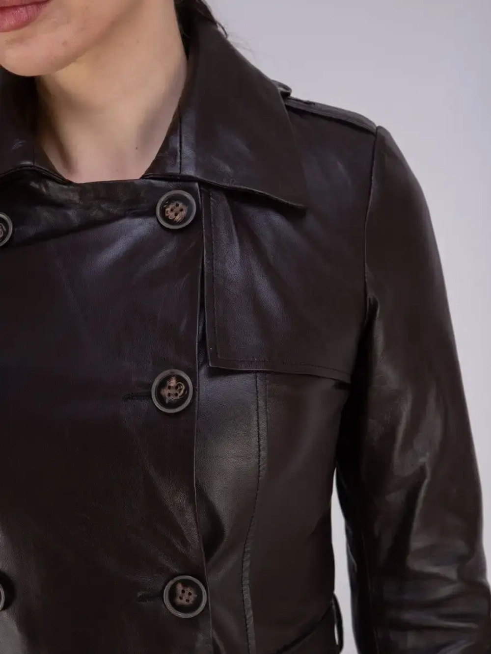 Тренч длинный кожаный с поясом плащ на весну