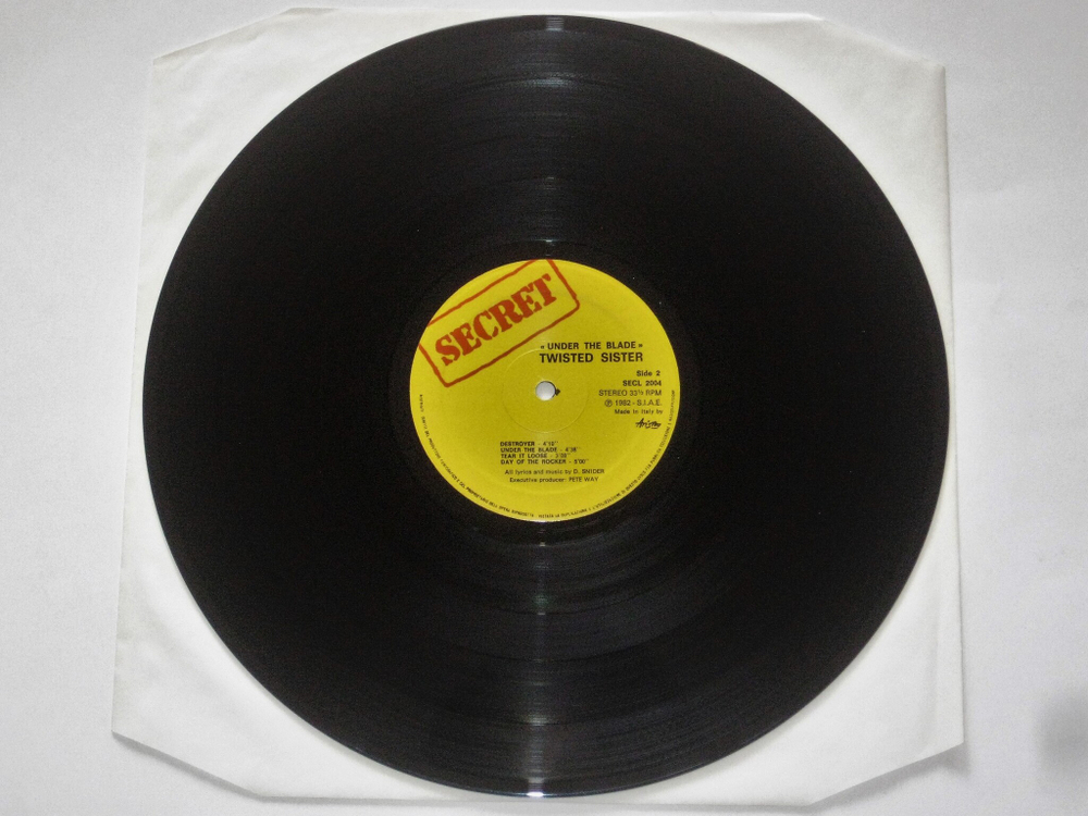 Twisted Sister / Under The Blade (LP)