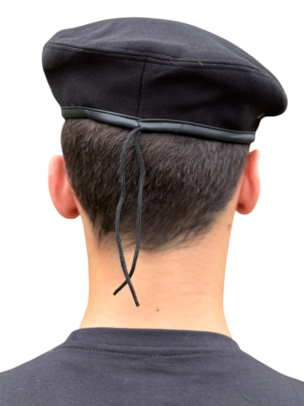 Шовный берет черного цвета