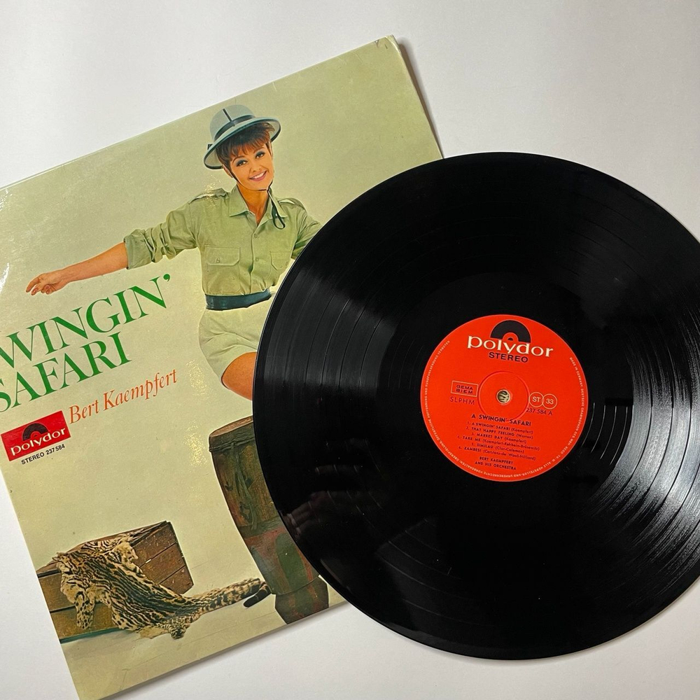 Винтажная виниловая пластинка LP Bert Kaempfert And His Orchestra A Swingin Safari (Germany 1966)