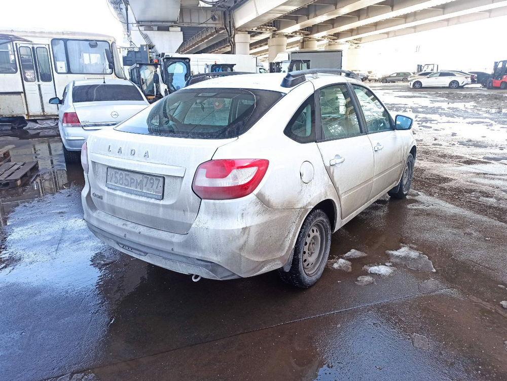 LADA GRANTA Лифтбек Comfort 24 1.6 90 hp 5MT