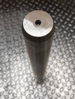 Палец 6110099M1