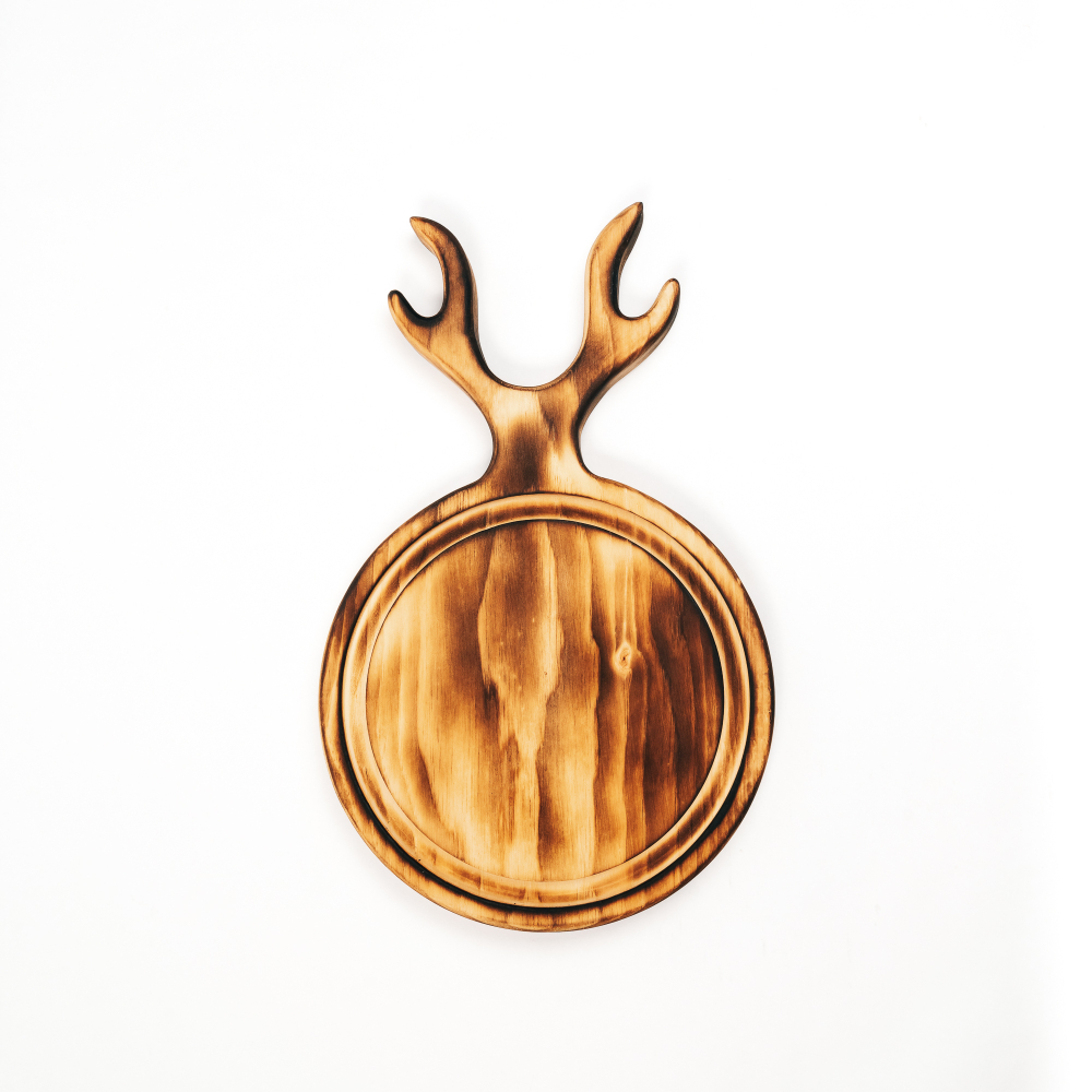 Доска разделочная из древесины сибирского кедра с выборкой. RD88