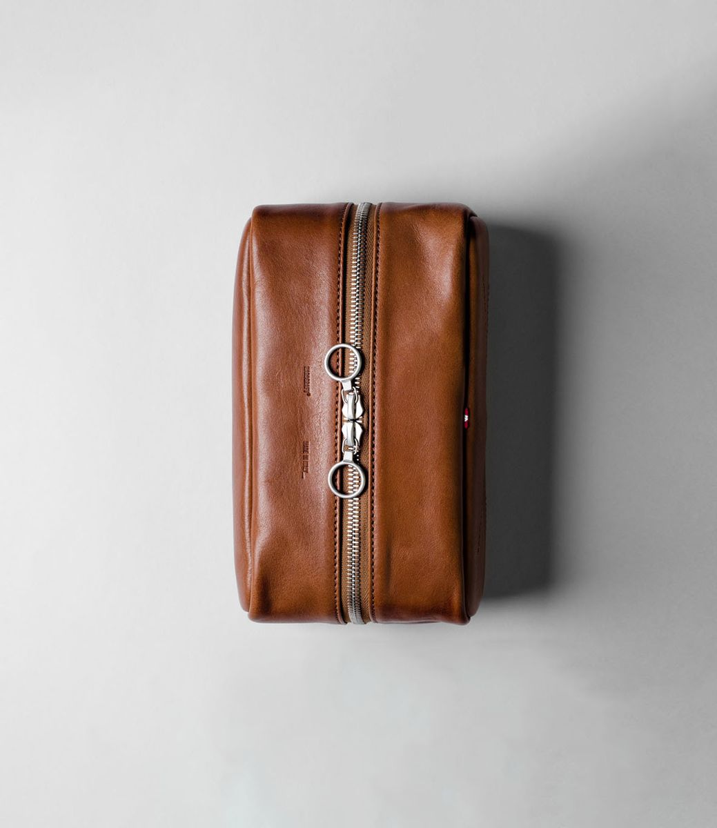 Hard Graft Full Disclosure Classic — несессер из кожи