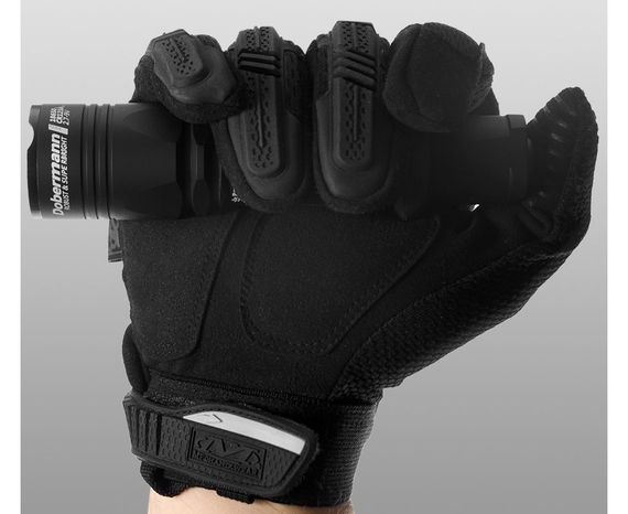 Тактический фонарь Armytek Dobermann Pro нейтральный свет