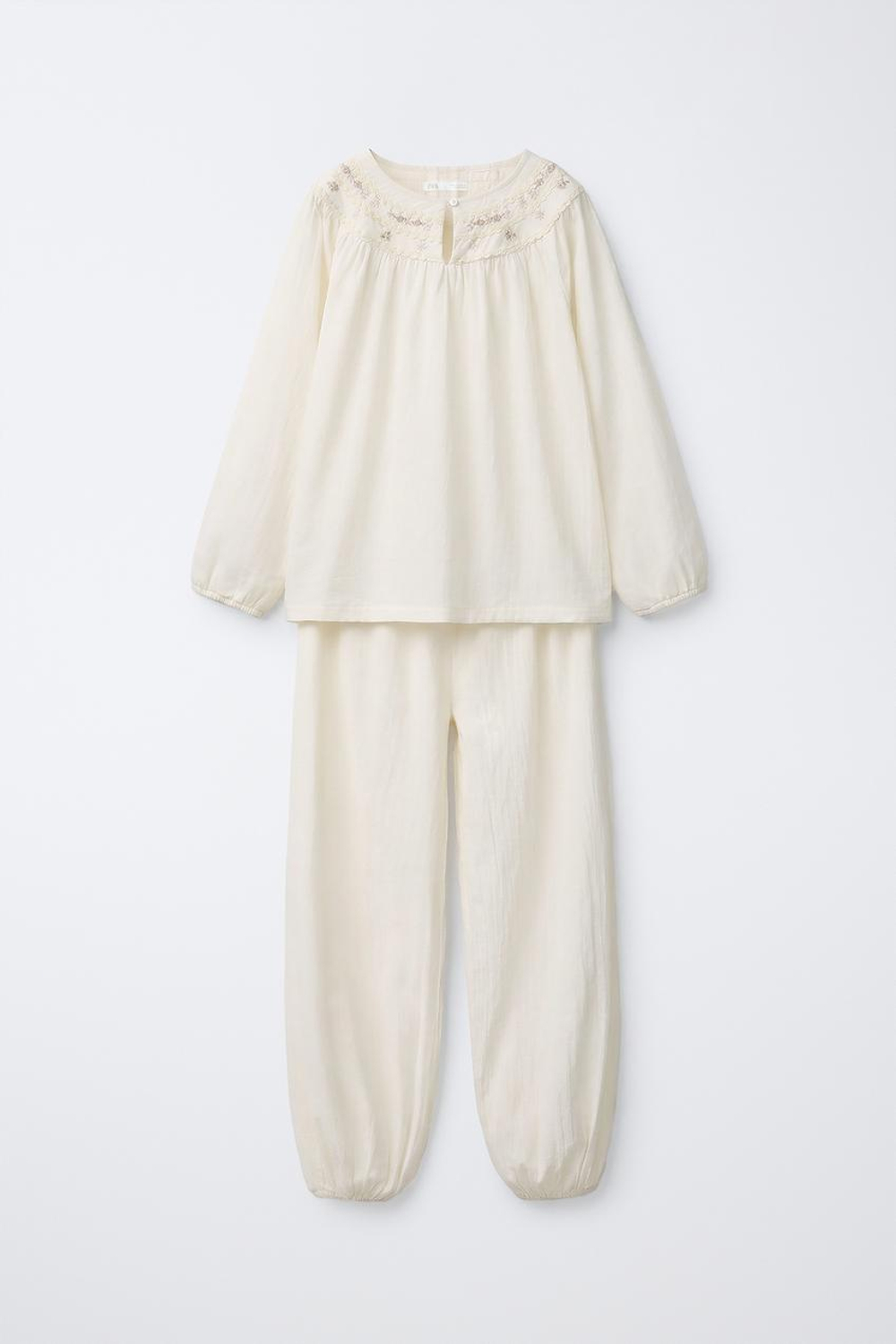 ZARA ПИЖАМА С ВЫШИТЫМИ ЦВЕТАМИ, ЭКРЮ