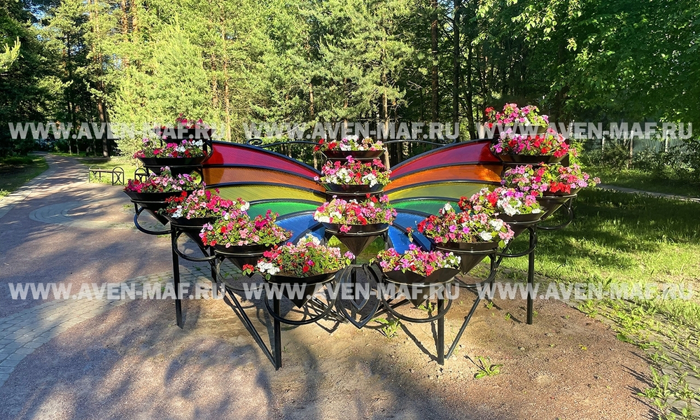 Вертикальное озеленение Бабочка