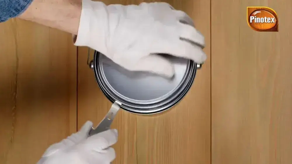 Пропитка декоративная для защиты древесины Pinotex Classic Plus 3 в 1 лиственница 0,9 л.