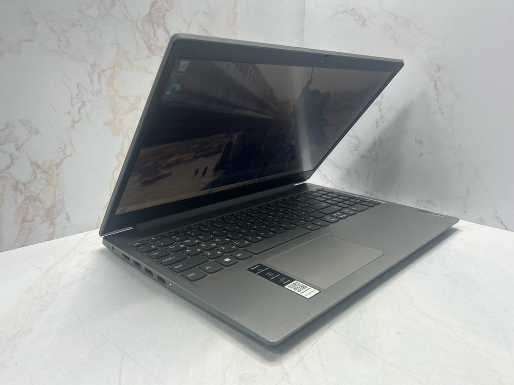 Ноутбук Lenovo IdeaPad 3-15ARE05 (81W400C6RU)/15.6"/AMD Ryzen 5 4500U/RAM 8G/SSD 256G/AMD Radeon Graphics/1920*1080/IPS/DOS/Подсветка кл-ры: нет/Серый. Состояние: B1