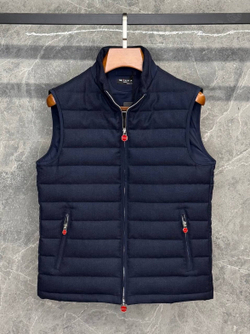 Пуховый жилет Kiton