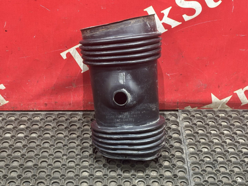 Патрубок воздушного фильтра