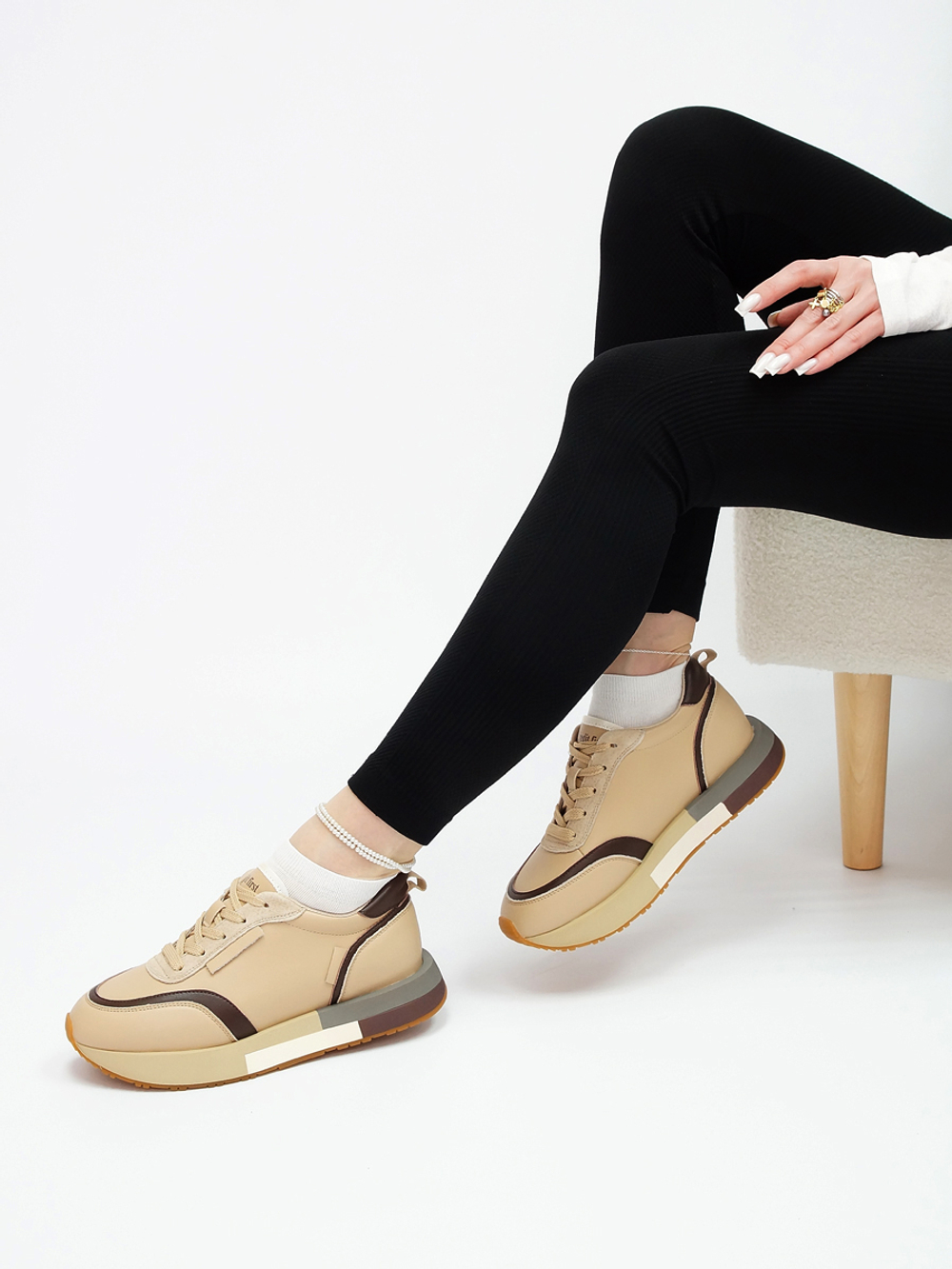 Кроссовки женские демисезонные