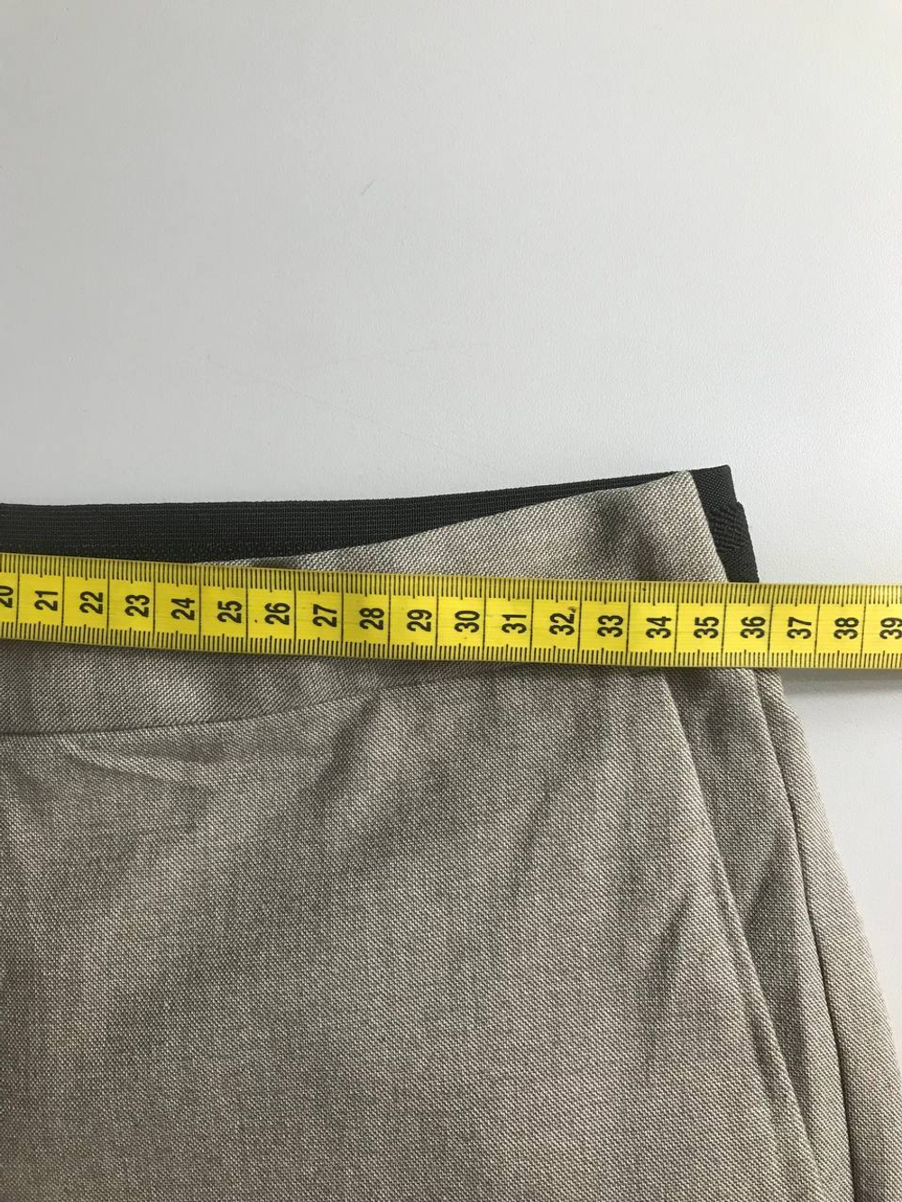 Брюки Zara светлого оттенка, маркировка S, визуально 44 размер